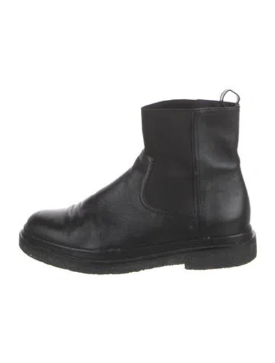 Pre-owned Vince Leather Chelsea Boots In Black