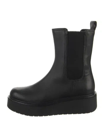 Pre-owned Vince Leather Chelsea Boots In Black