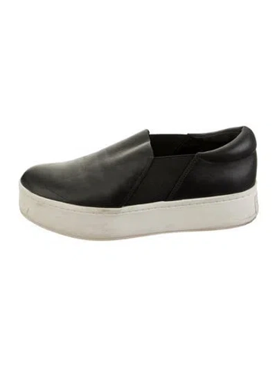 Pre-owned Vince Leather Flats In Black