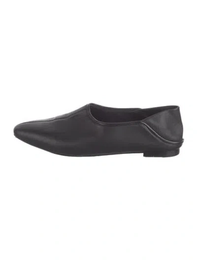 Pre-owned Vince Leather Flats In Black