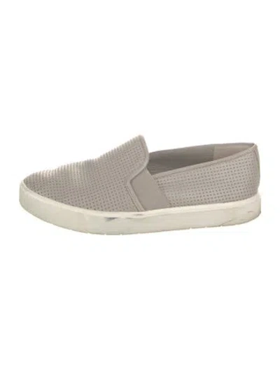 Pre-owned Vince Leather Flats In Neutral