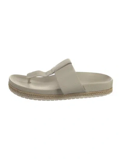 Pre-owned Vince Leather Flats In Neutral