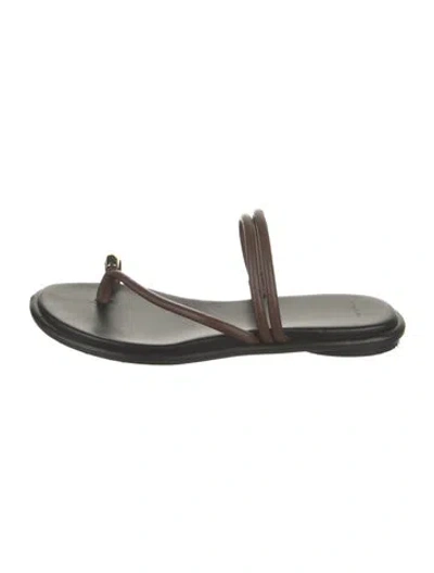 Pre-owned Vince Leather Flip Flops In Black