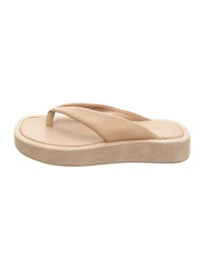 Pre-owned Vince Leather Flip Flops In Brown