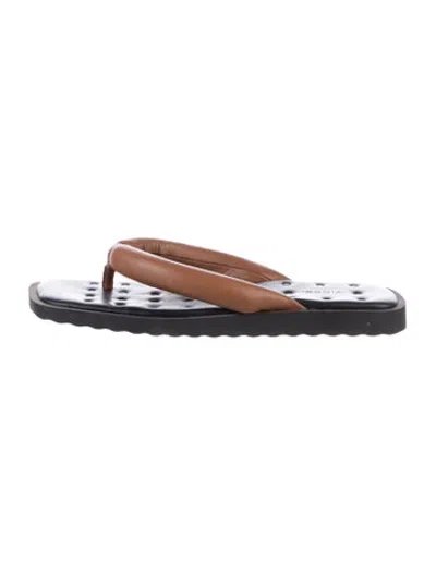 Pre-owned Vince Leather Flip Flops In Brown