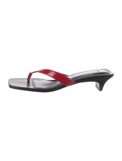 Pre-owned Vince Leather Flip Flops In Red