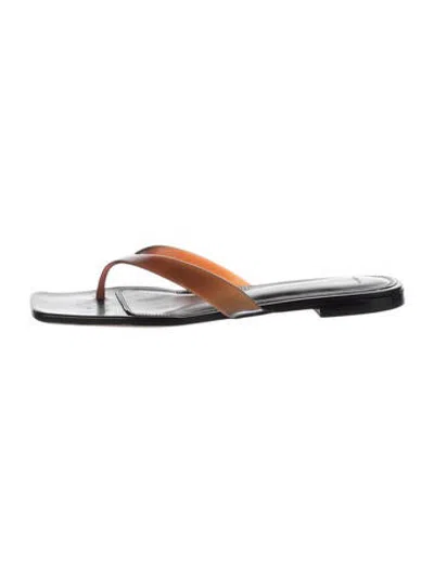 Pre-owned Vince Leather Flip Flops In Silver