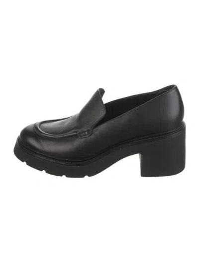 Pre-owned Vince Leather Loafers In Black