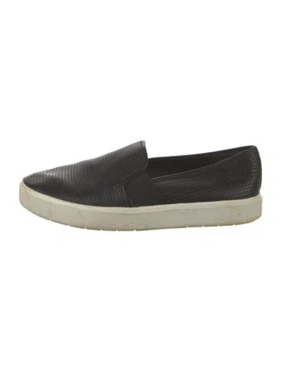 Pre-owned Vince Leather Loafers In Black