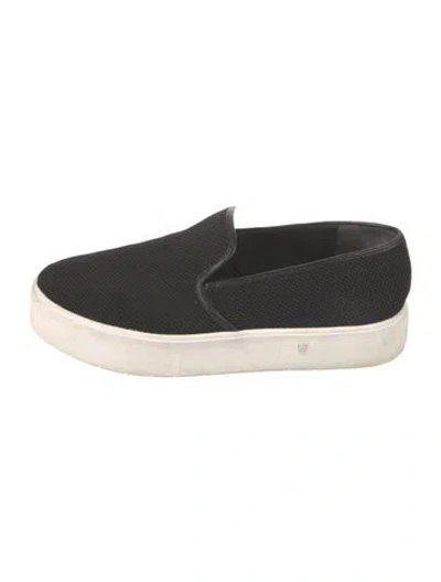 Pre-owned Vince Leather Loafers In Black