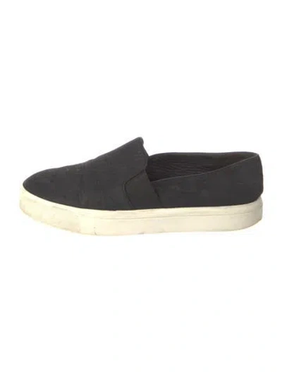 Pre-owned Vince Leather Loafers In Black