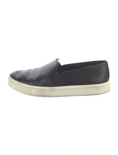 Pre-owned Vince Leather Loafers In Black