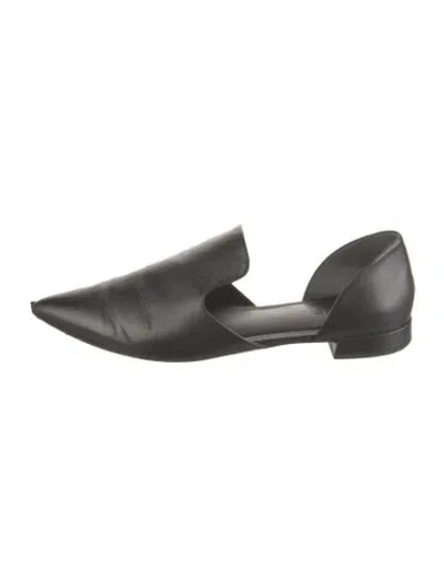 Pre-owned Vince Leather Loafers In Black