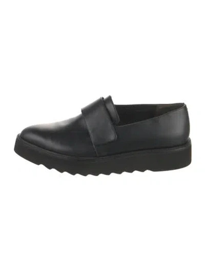 Pre-owned Vince Leather Loafers In Black