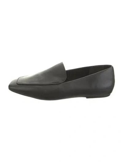 Pre-owned Vince Leather Loafers In Green