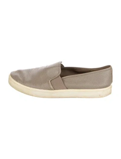 Pre-owned Vince Leather Loafers In Neutral