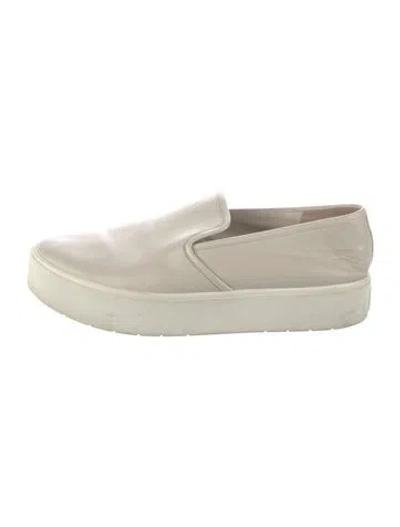 Pre-owned Vince Leather Loafers In Neutral