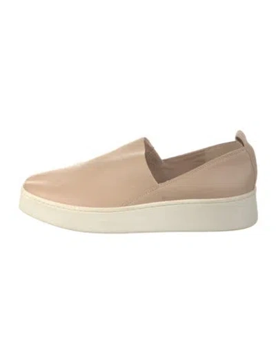 Pre-owned Vince Leather Loafers In Neutral