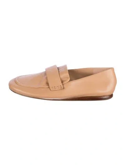 Pre-owned Vince Leather Loafers In Neutrals