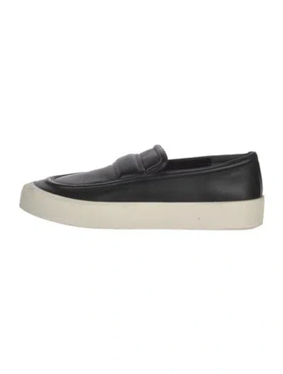 Pre-owned Vince Leather Loafers In White