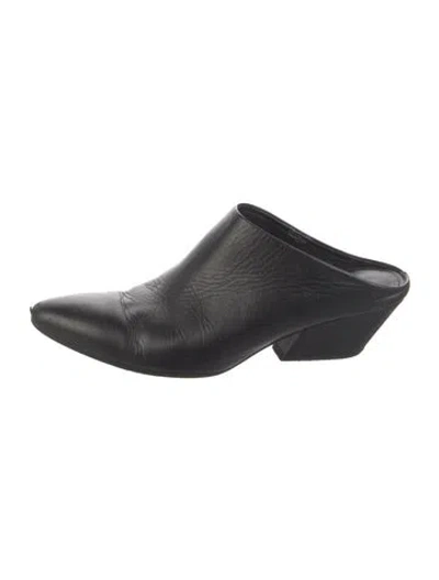 Pre-owned Vince Leather Mules In Black
