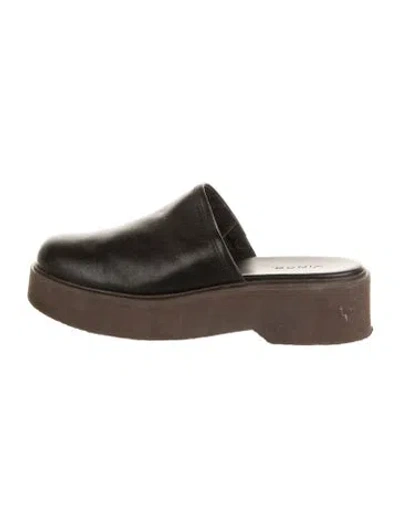 Pre-owned Vince Leather Mules In Brown