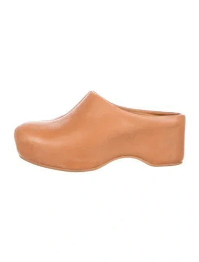 Pre-owned Vince Leather Mules In Brown