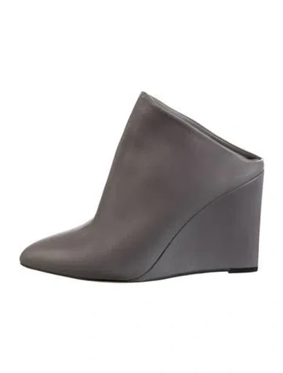 Pre-owned Vince Leather Mules In Gray