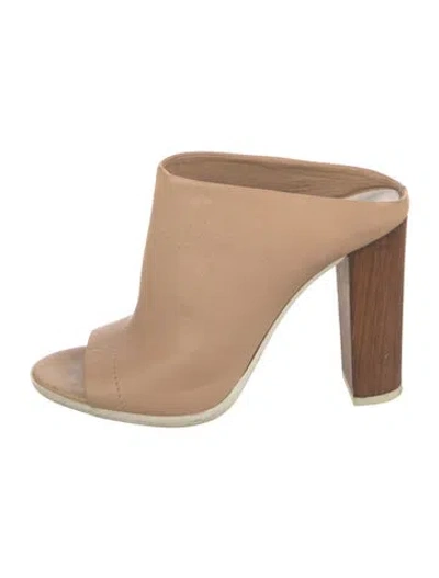 Pre-owned Vince Leather Mules In Neutral