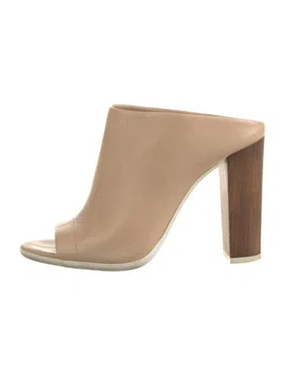Pre-owned Vince Leather Mules In Neutral