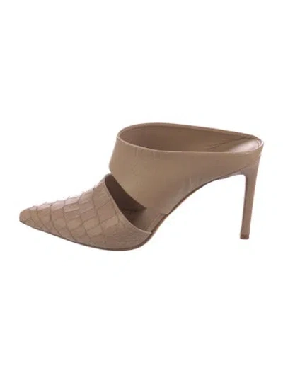 Pre-owned Vince Leather Mules In Neutral