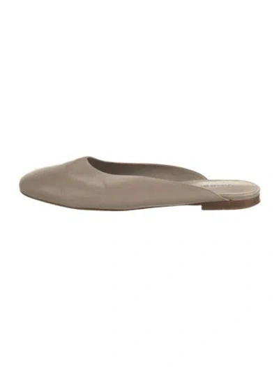 Pre-owned Vince Leather Mules In Neutrals