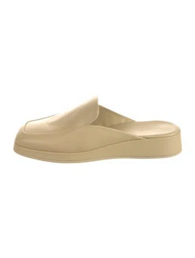Pre-owned Vince Leather Mules In Neutrals