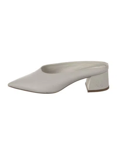 Pre-owned Vince Leather Mules In White