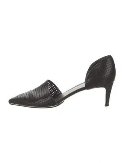 Pre-owned Vince Leather Pumps In Black