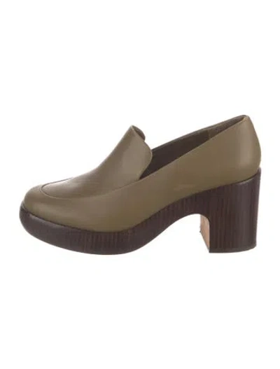 Pre-owned Vince Leather Pumps In Green