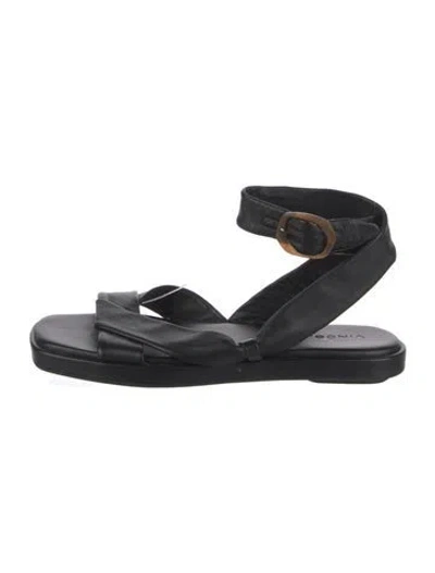 Pre-owned Vince Leather Sandals In Black