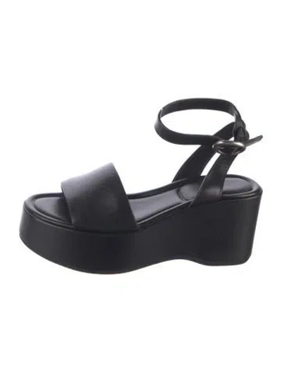 Pre-owned Vince Leather Sandals In Black