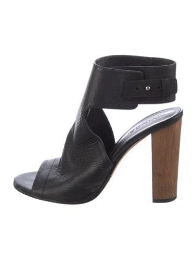 Pre-owned Vince Leather Sandals In Multi