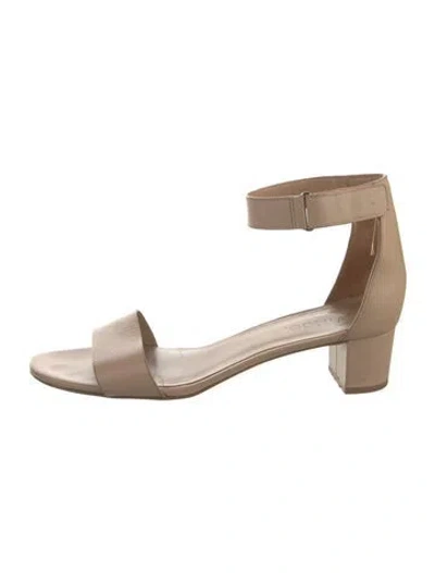 Pre-owned Vince Leather Sandals In Neutral