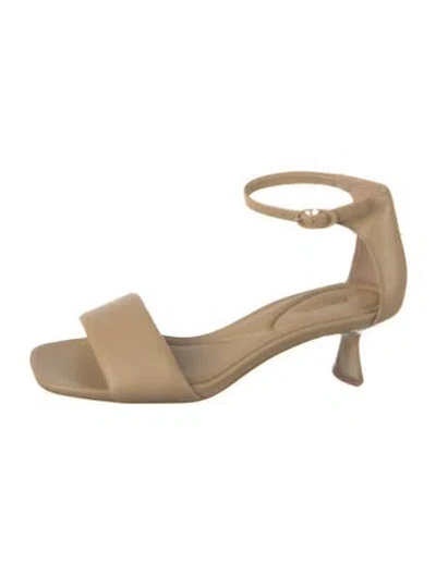 Pre-owned Vince Leather Sandals In Neutral