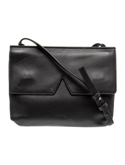 Pre-owned Vince Leather Shoulder Bag In Black