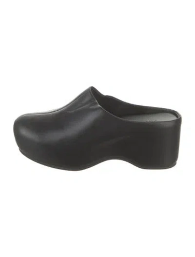 Pre-owned Vince Leather Slides In Black