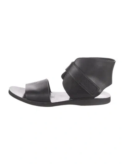 Pre-owned Vince Leather Slides In Black
