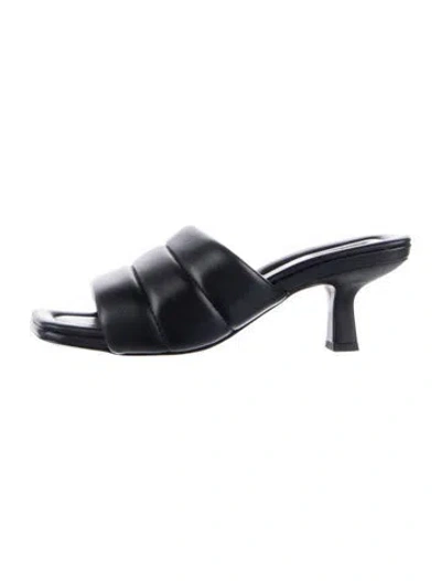 Pre-owned Vince Leather Slides In Black