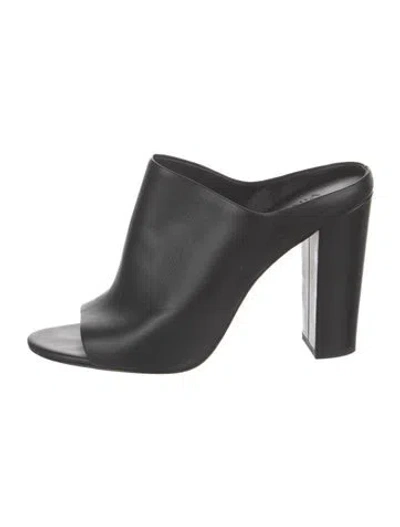 Pre-owned Vince Leather Slides In Black