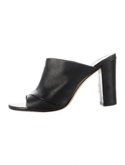Pre-owned Vince Leather Slides In Black