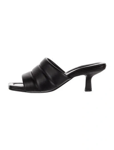 Pre-owned Vince Leather Slides In Black
