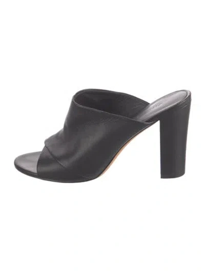 Pre-owned Vince Leather Slides In Black