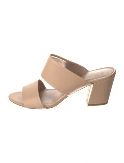 Pre-owned Vince Leather Slides In Neutral